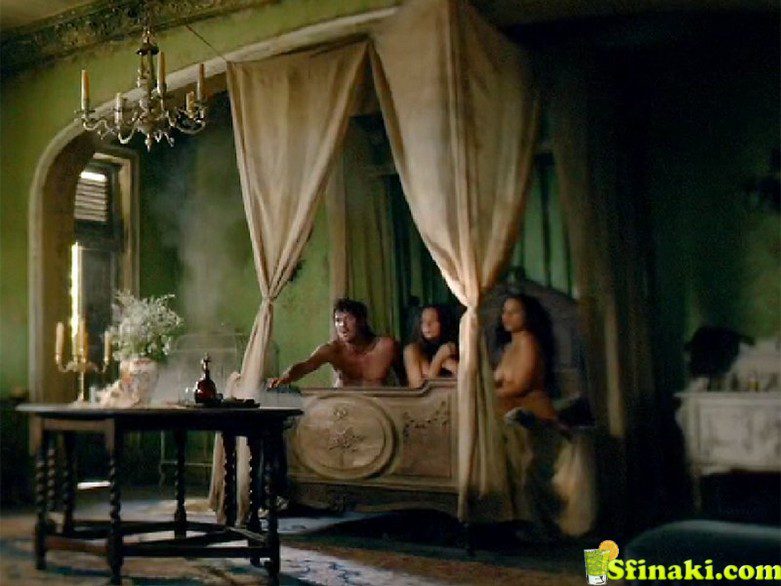Jessica Parker Kennedy Naked 6