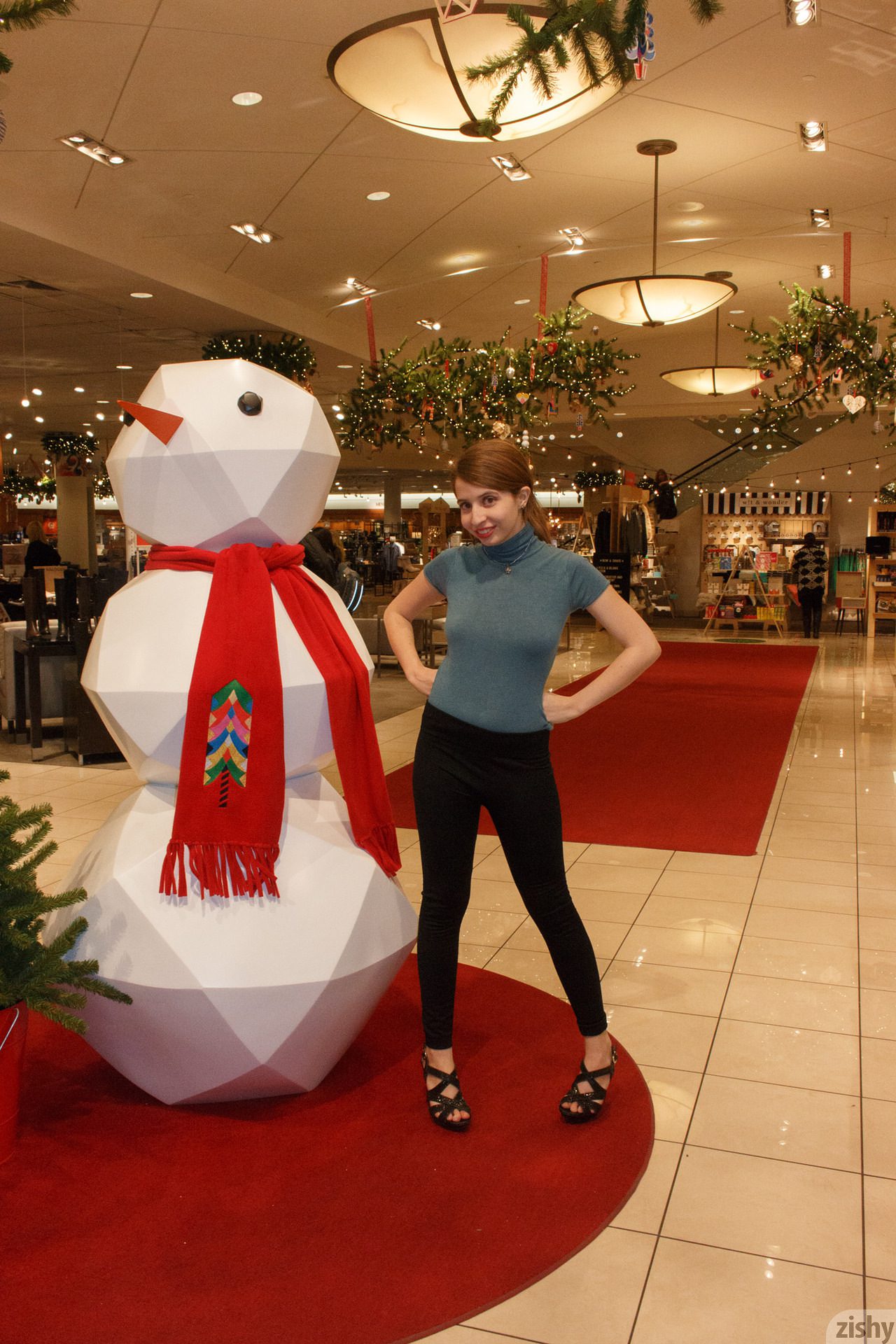 Lola Arburg on Chinese Xmas 11