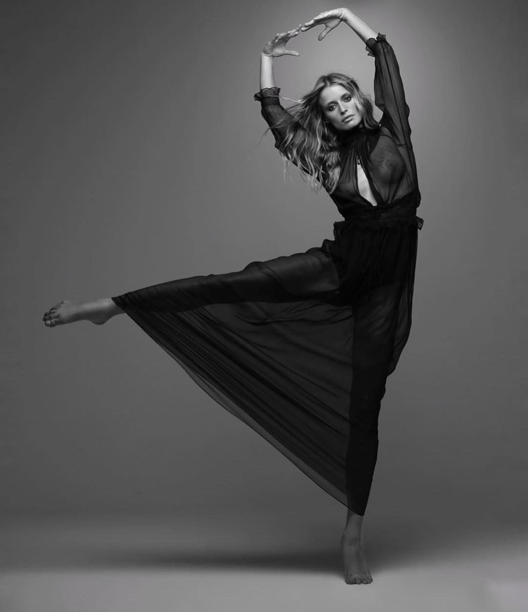 Flavia Lucini Nude & Sexy (43 Photos) 36