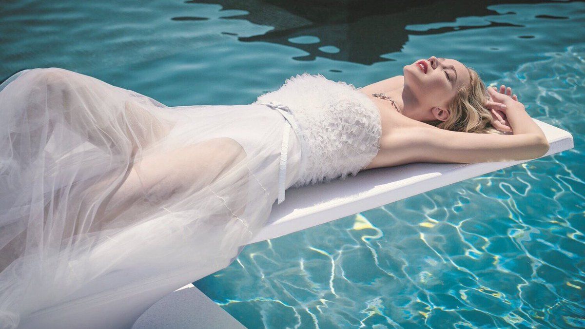 Jennifer Lawrence Sexy (50 Photos + Video) 16