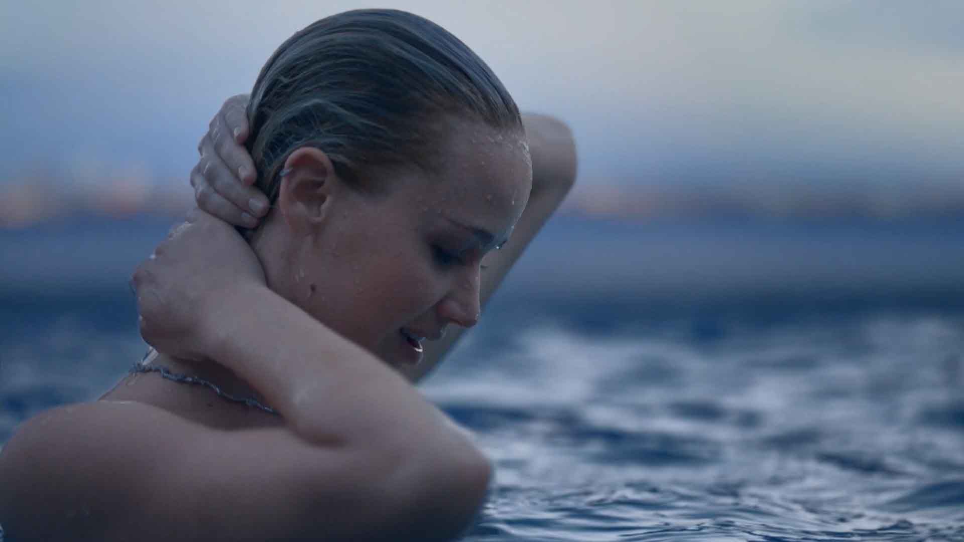 Jennifer Lawrence Sexy (50 Photos + Video) 35