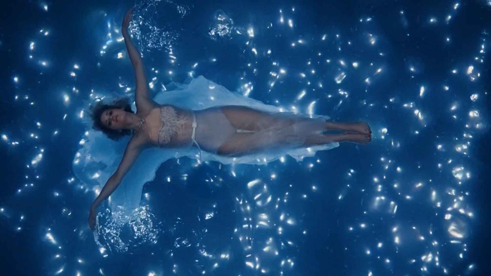 Jennifer Lawrence Sexy (50 Photos + Video) 42