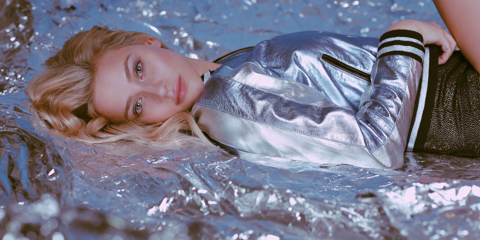 Lili Reinhart Sexy (10 Photos) 2