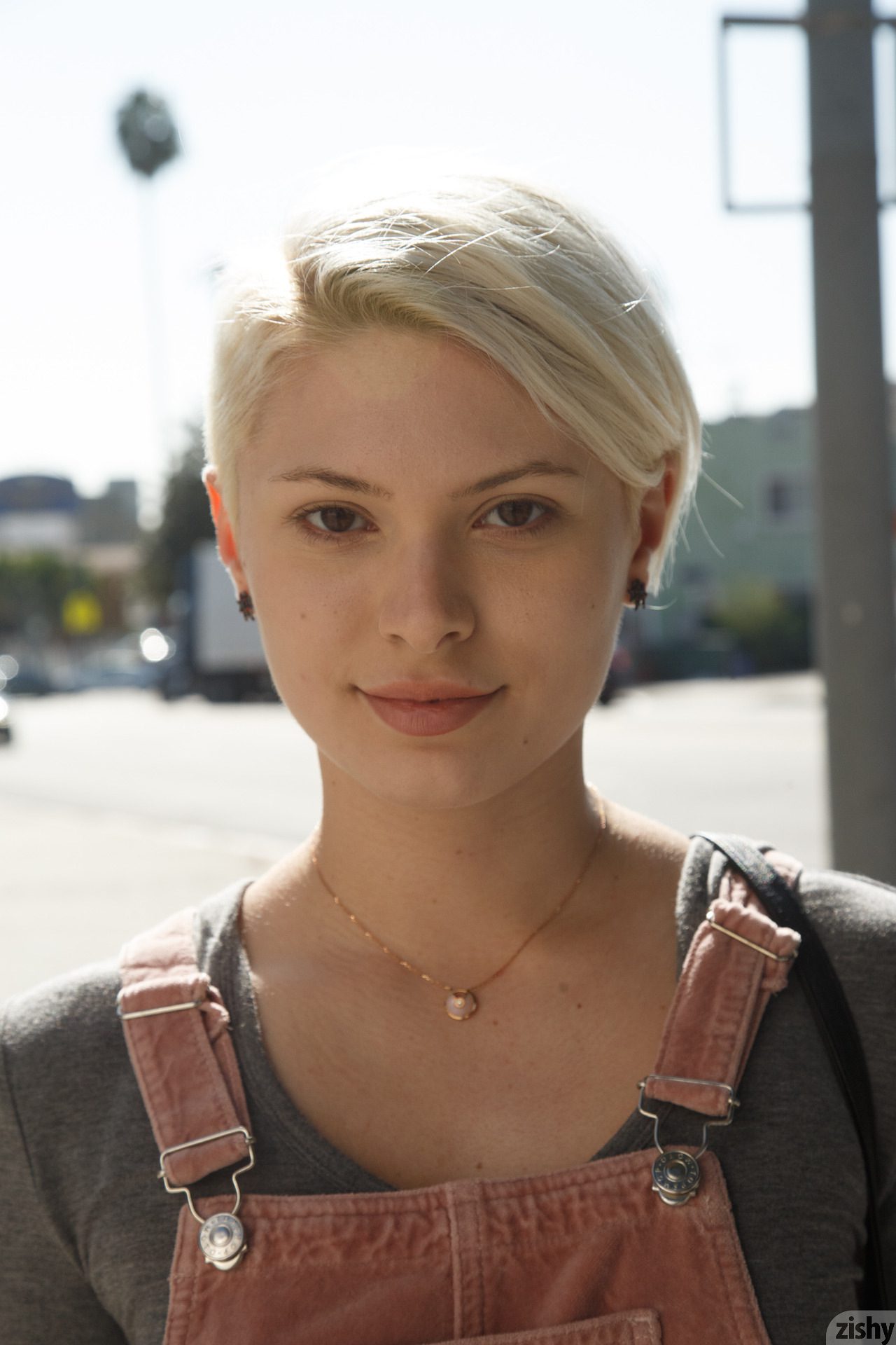 Zishy: Sage Hailong Hollywood Connection 50