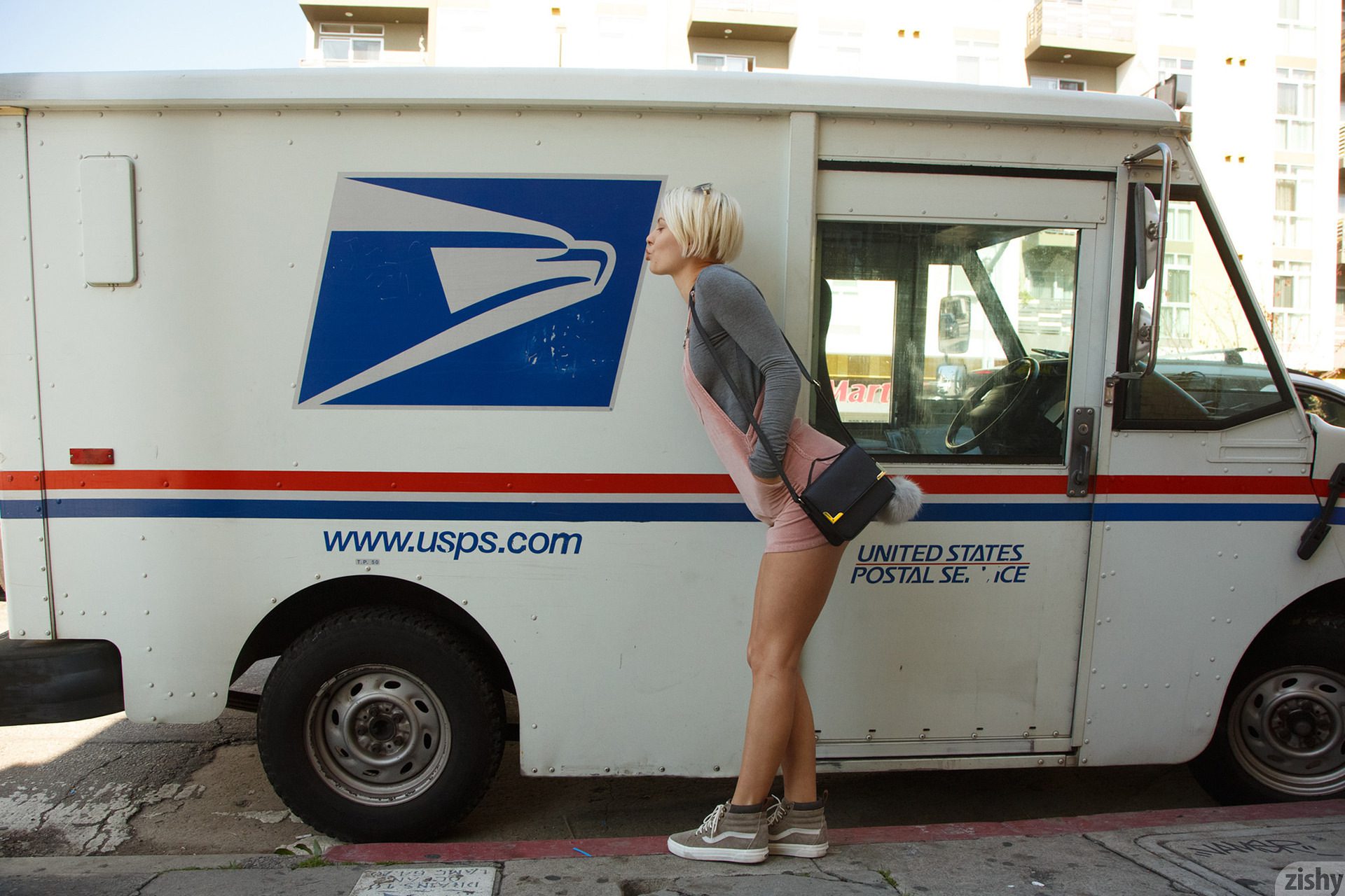 Zishy: Sage Hailong Hollywood Connection 9