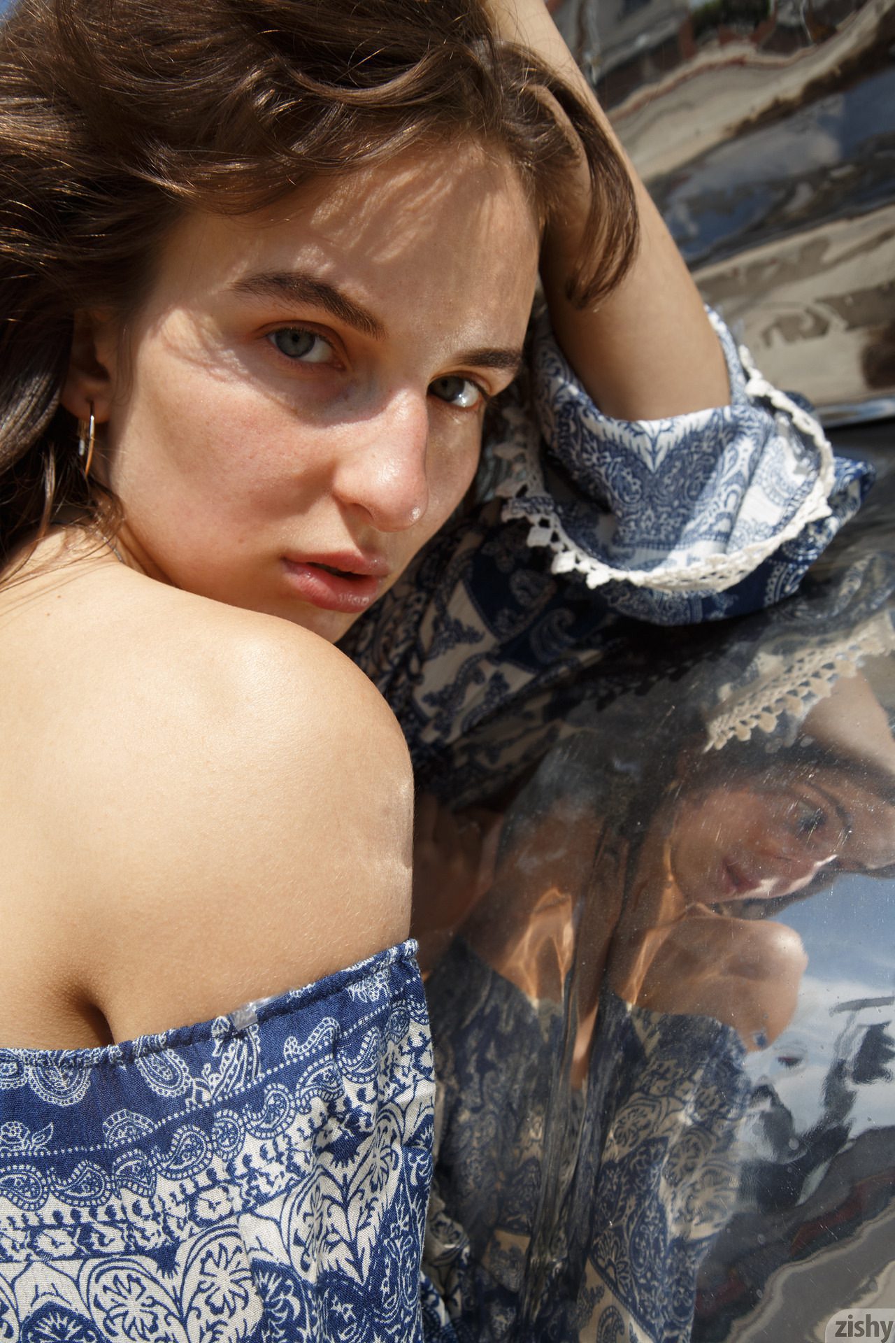 Vivi Kuanas At The Grove - Zishy 12