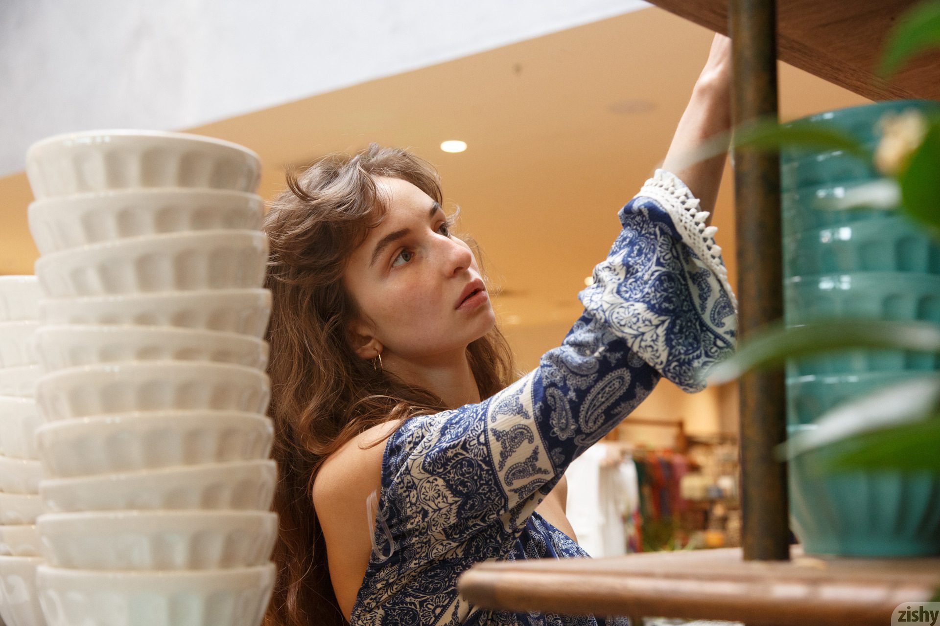 Vivi Kuanas At The Grove - Zishy 27