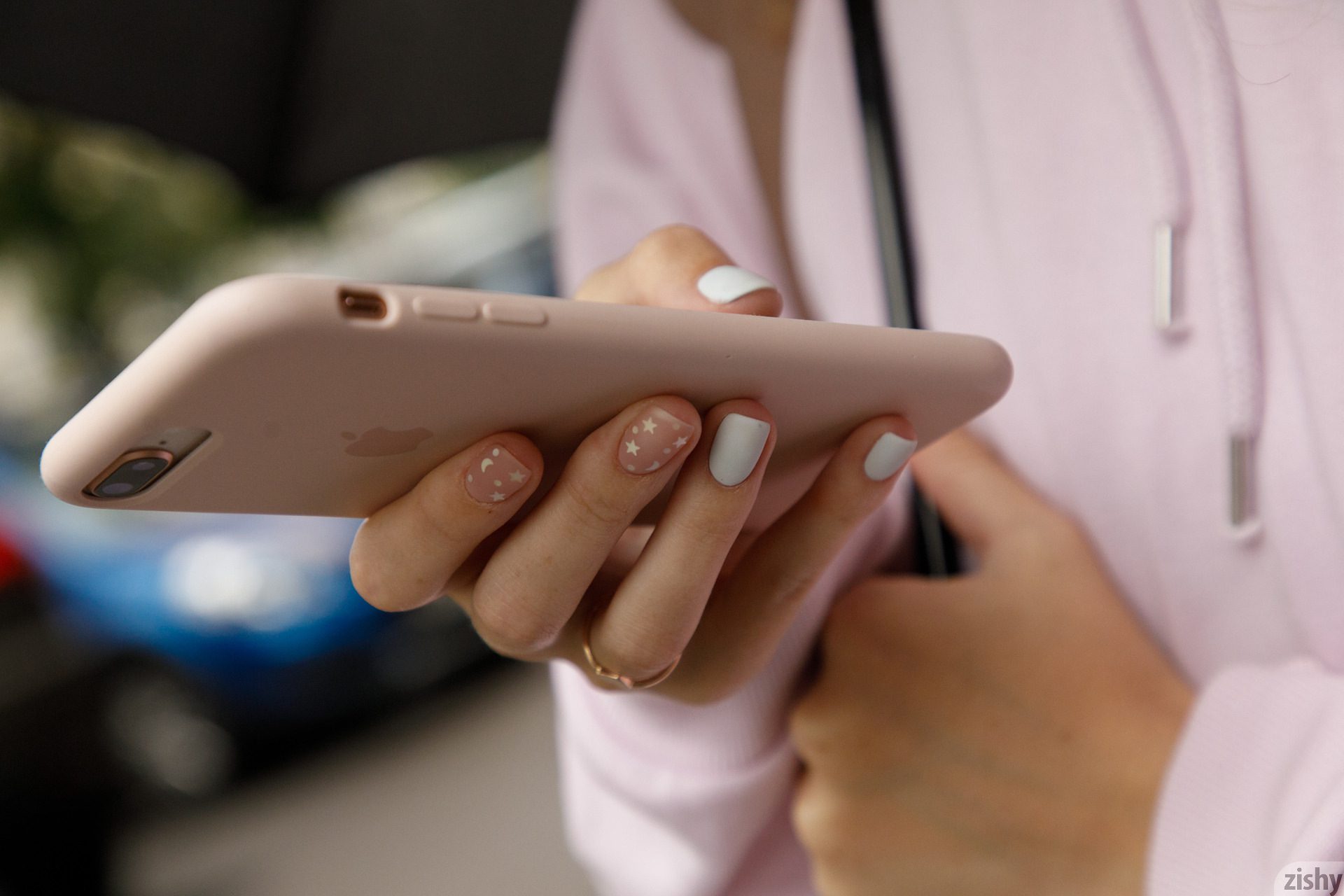 Heidi Romanova Shows Me The Maidan - Zishy 2