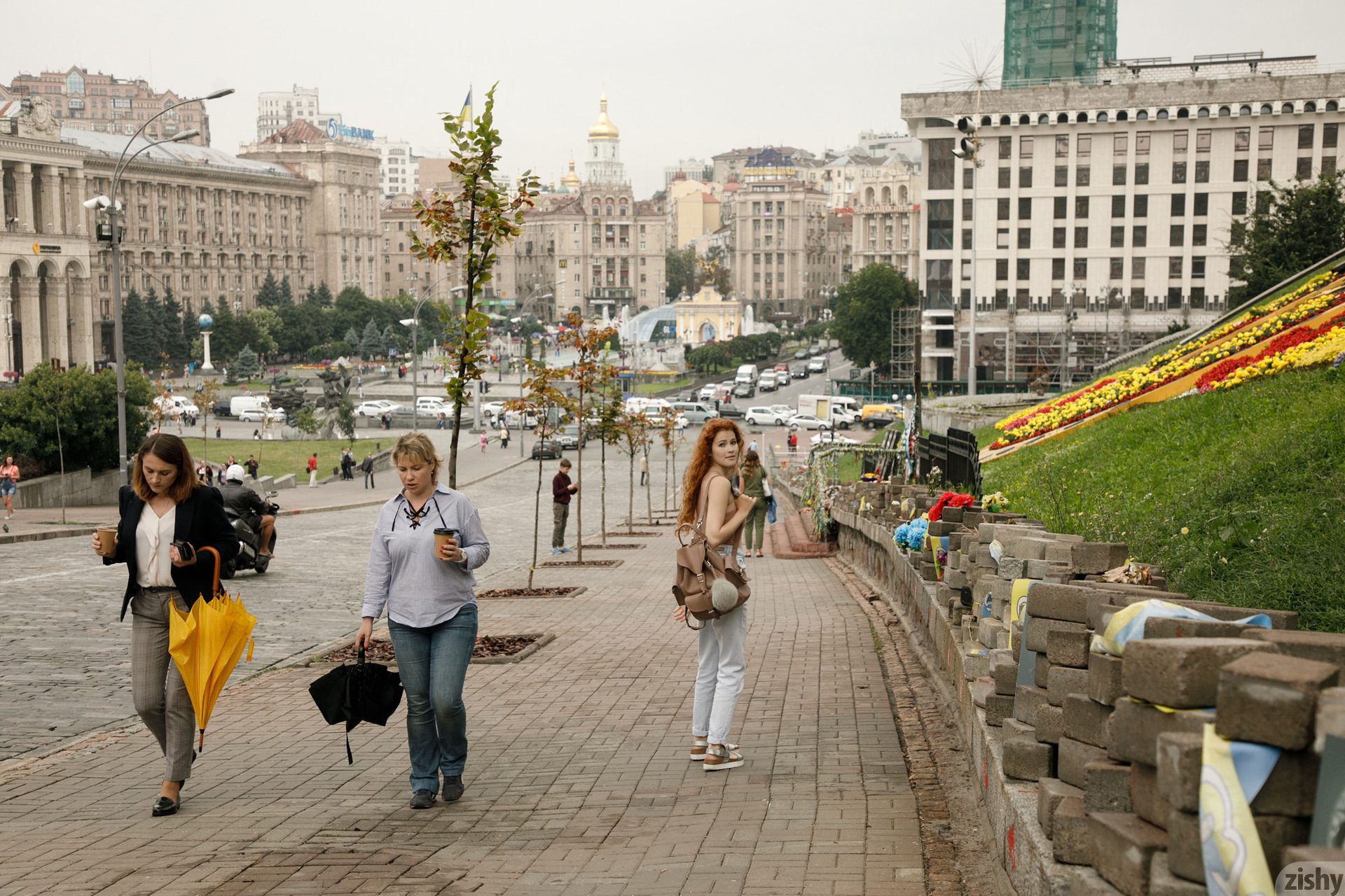 Heidi Romanova Shows Me The Maidan - Zishy 44