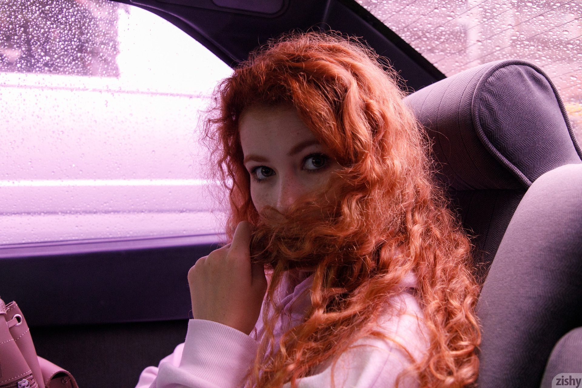 Heidi Romanova Shows Me The Maidan - Zishy 6