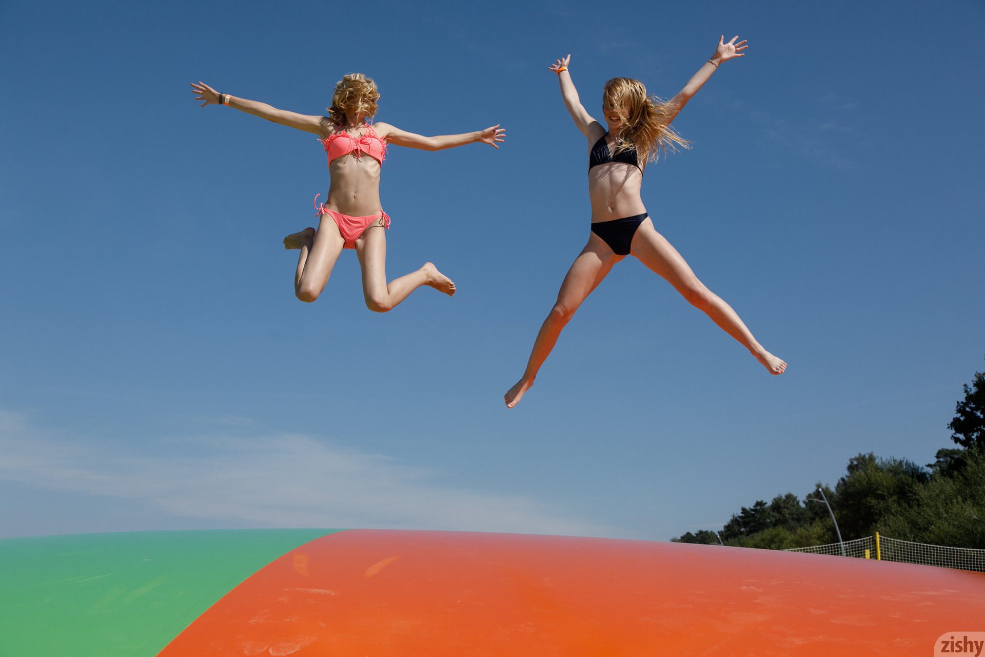 Rune and Bernie Sunny Bunnies II - Zishy 22