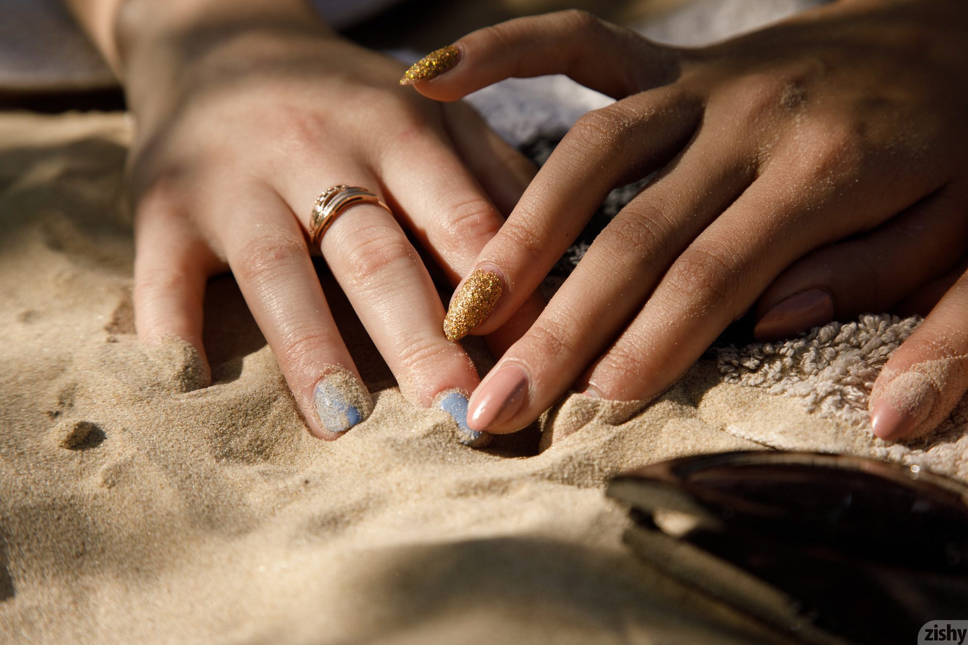 Rune and Bernie Sunny Bunnies II - Zishy 60