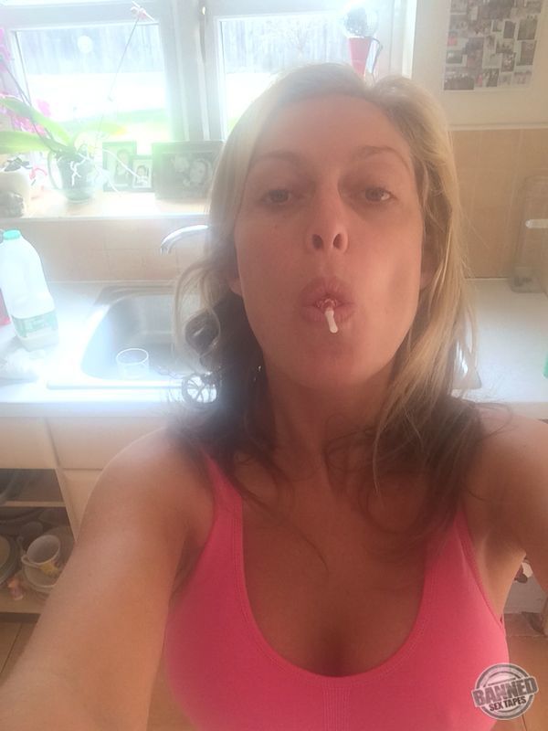 Suzanne Collins iCloud hack Pics 40