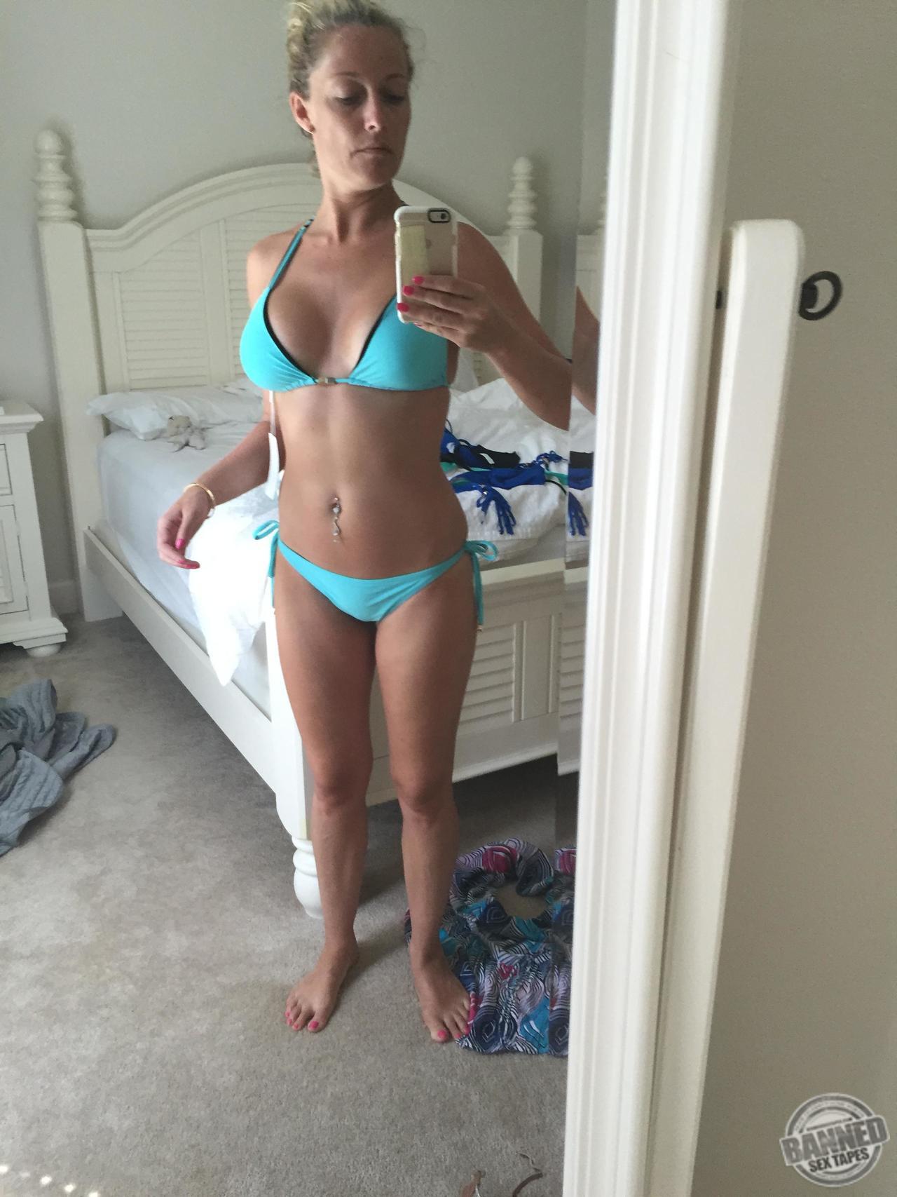 Suzanne Collins iCloud hack Pics 49