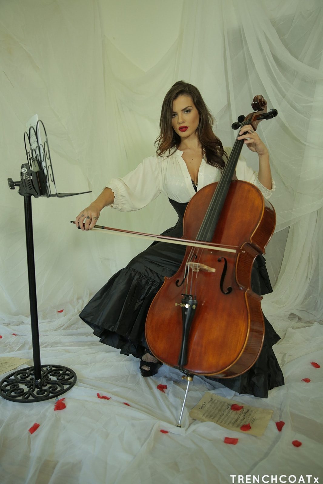 TRENCHCOATx - Bounce - Episode 2 - Keisha Grey 3