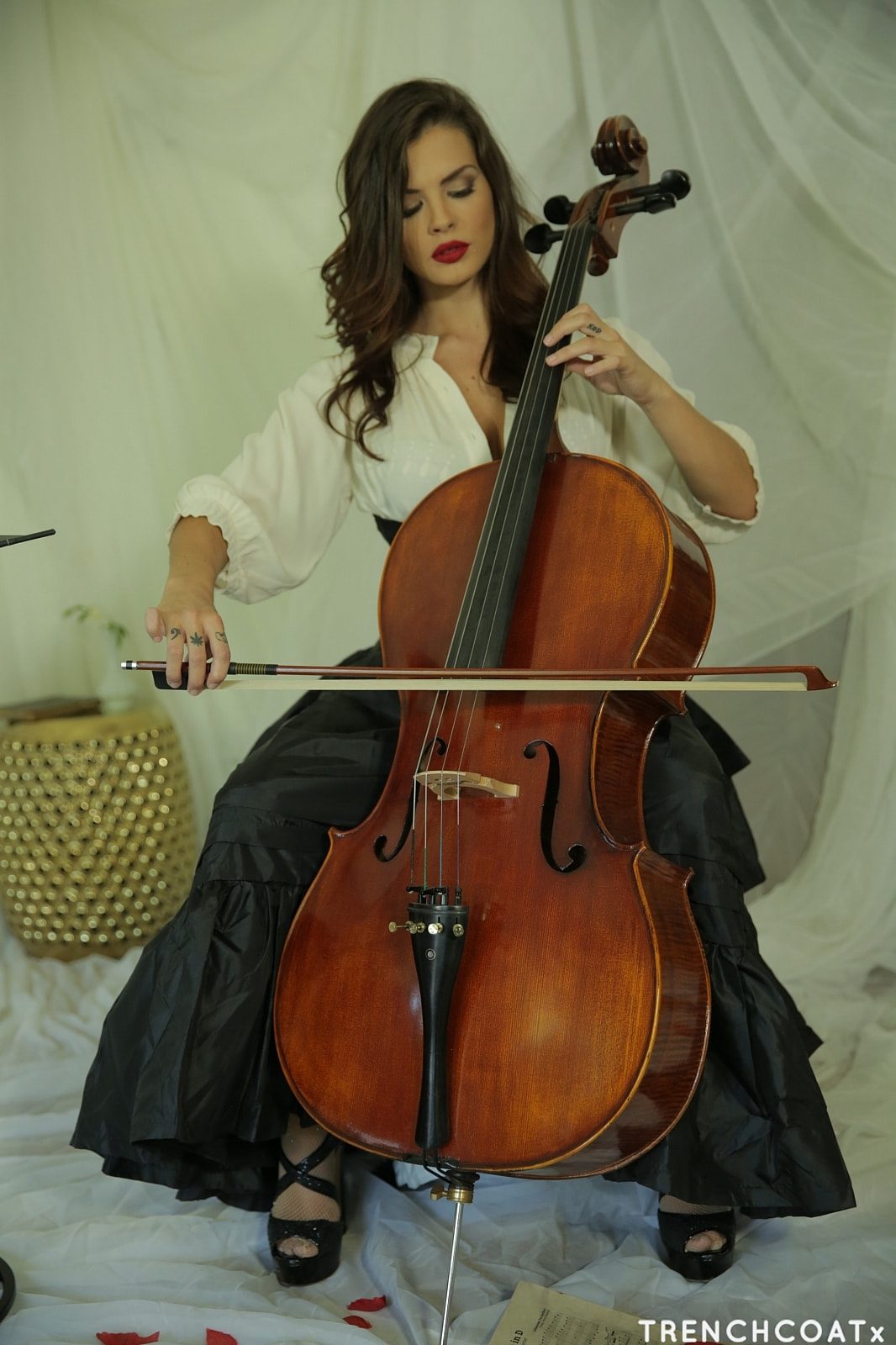 TRENCHCOATx - Bounce - Episode 2 - Keisha Grey 1