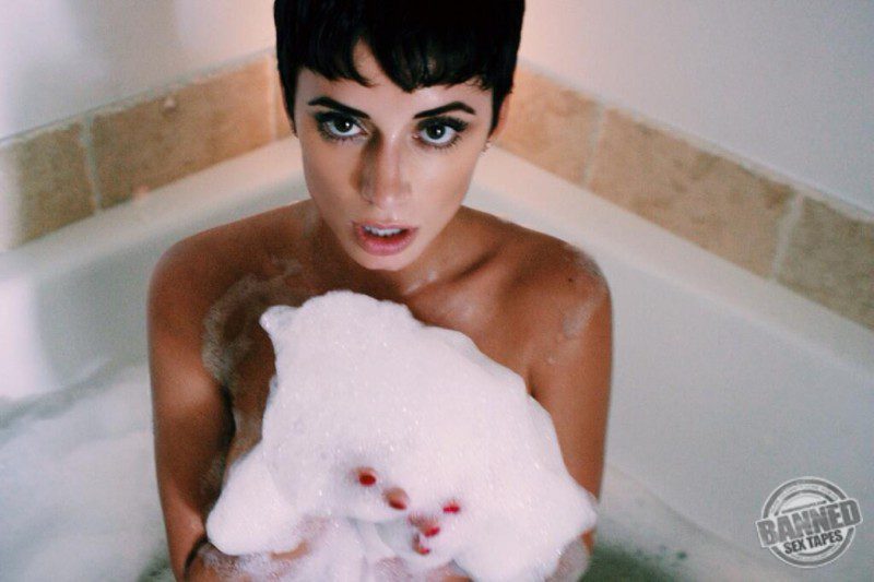 YesJulz: Sex tape & Nude Pics 82