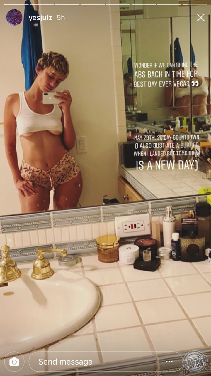 YesJulz: Sex tape & Nude Pics 96