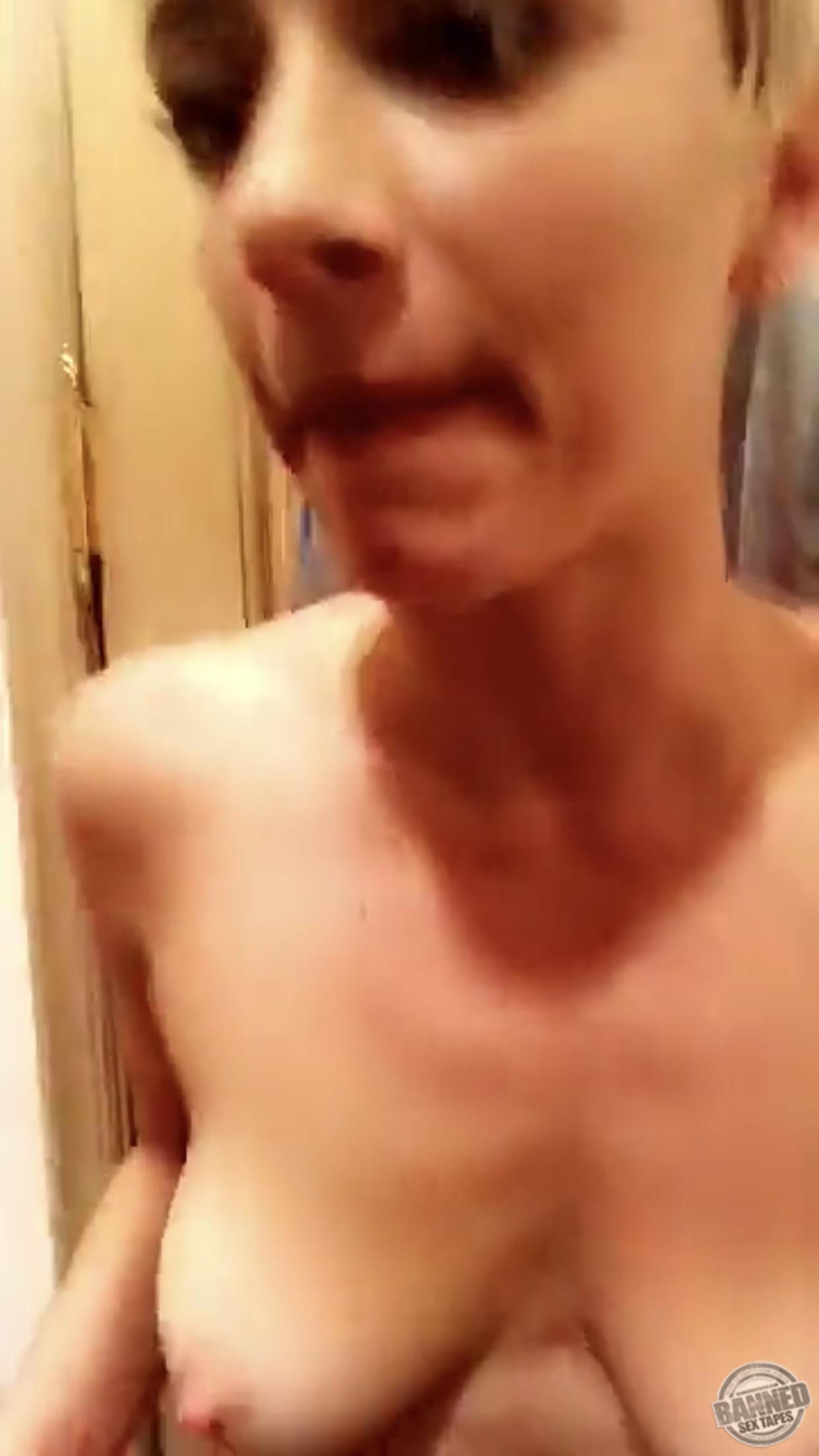 YesJulz: Sex tape & Nude Pics 95