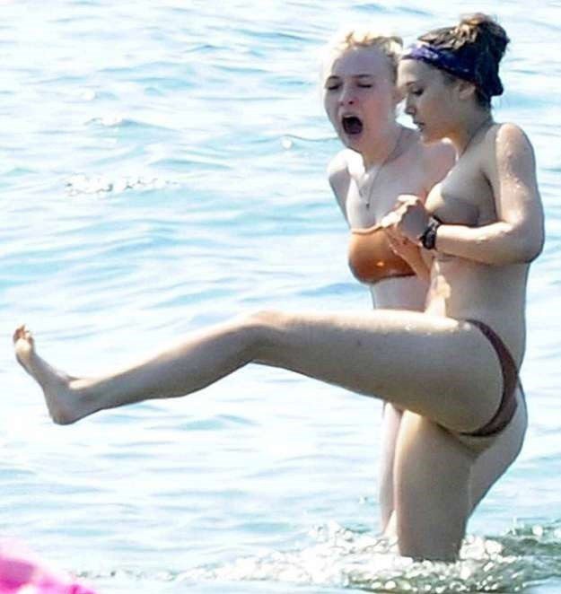 Elizabeth Olsen Nude And Sexy #the Fappening 036