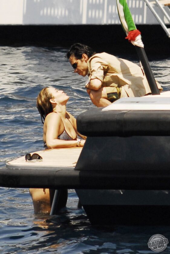 Jennifer Lopez Nude Sex Tape Scandal Comics Icloud Hack 229