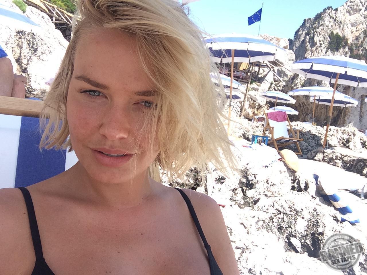 Lara Bingle Leaked Icloud Photos 110