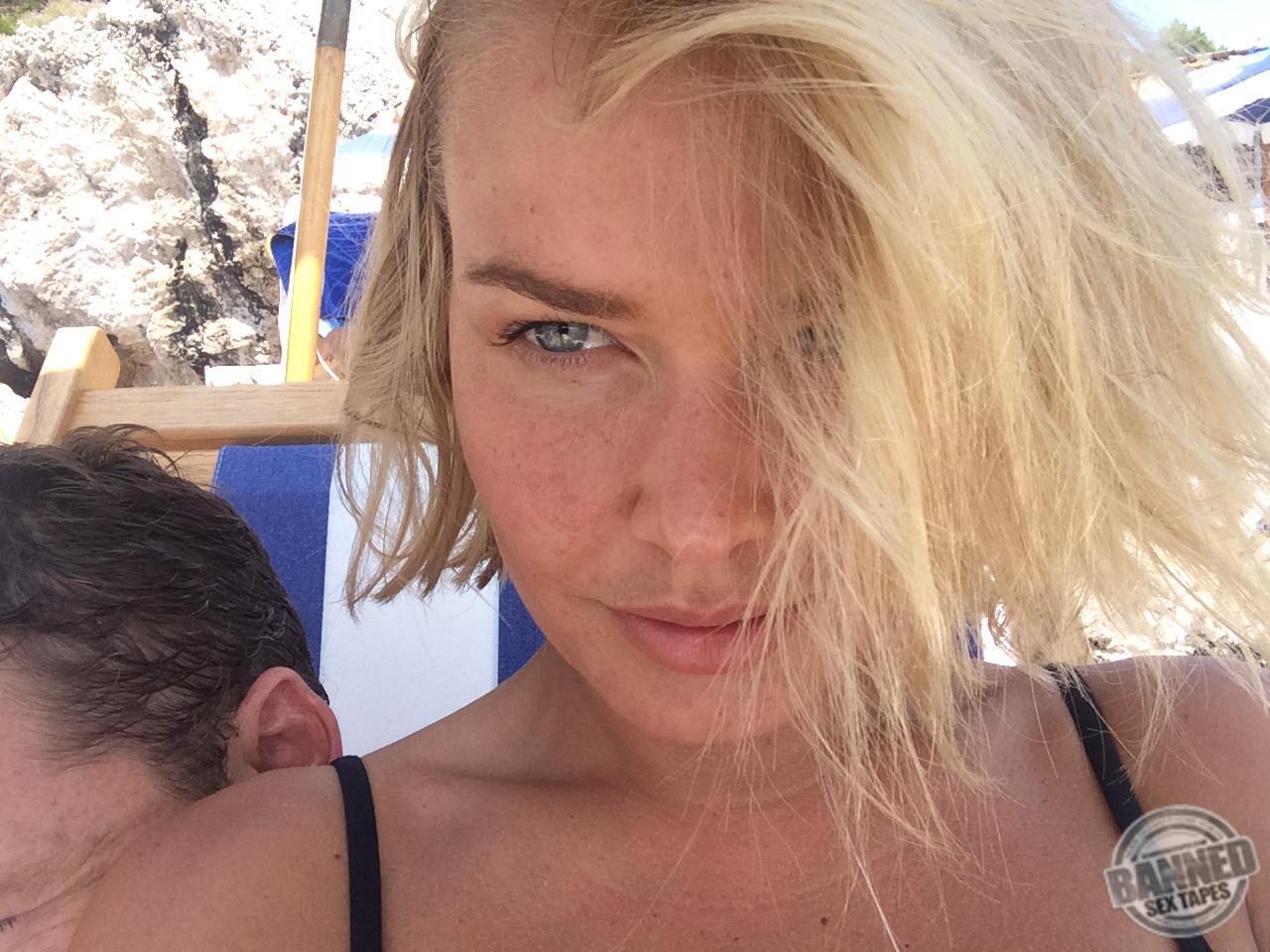 Lara Bingle Leaked Icloud Photos 111