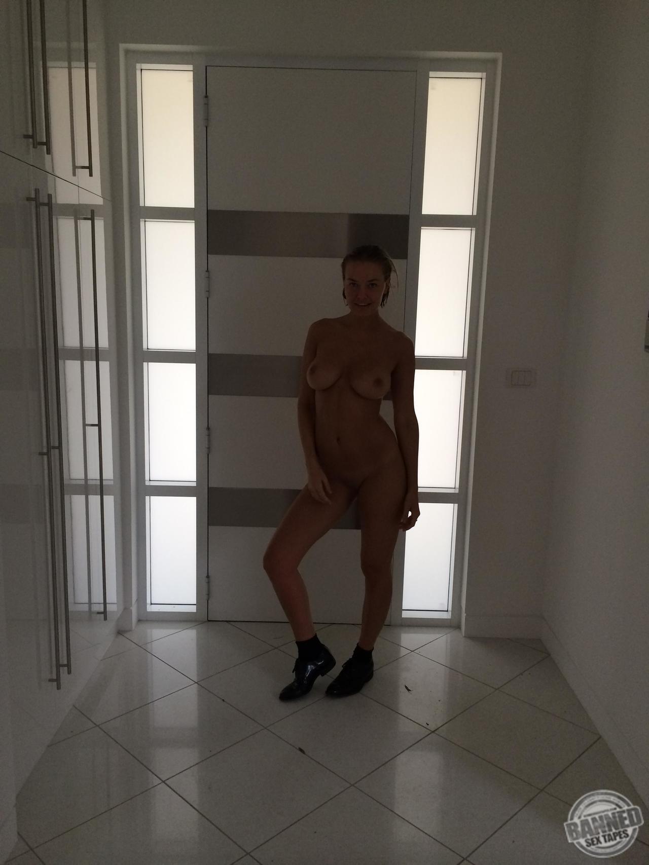 Lara Bingle Leaked Icloud Photos 139