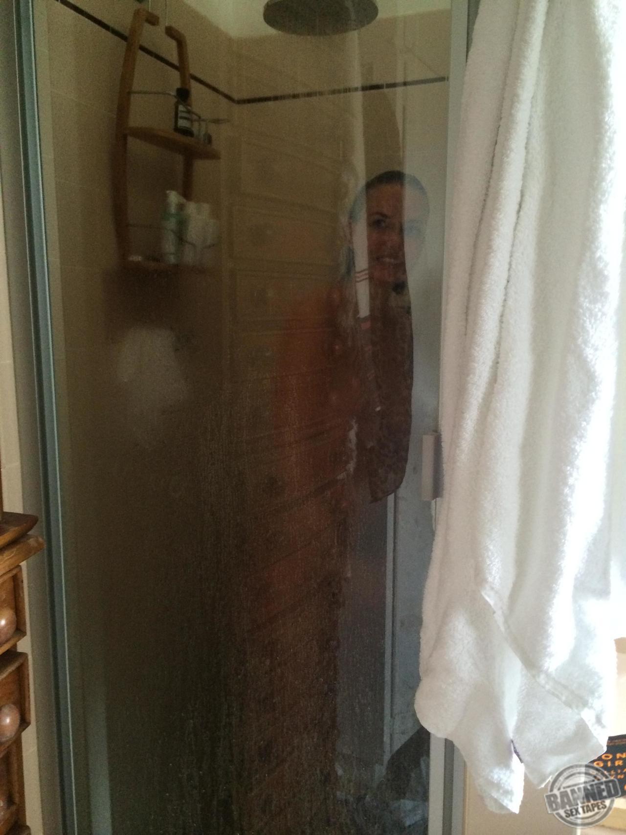 Lara Bingle Leaked Icloud Photos 182