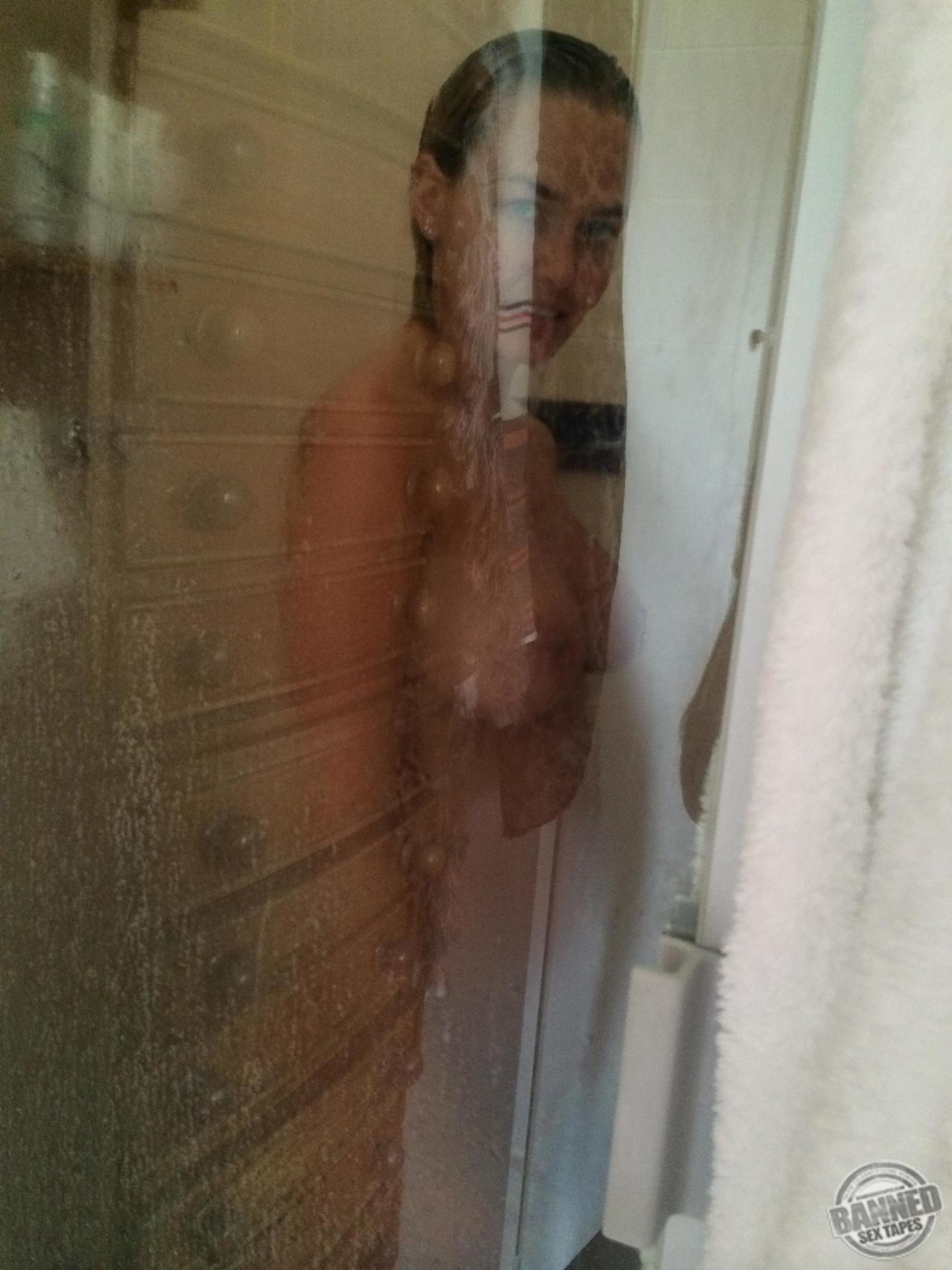 Lara Bingle Leaked Icloud Photos 186