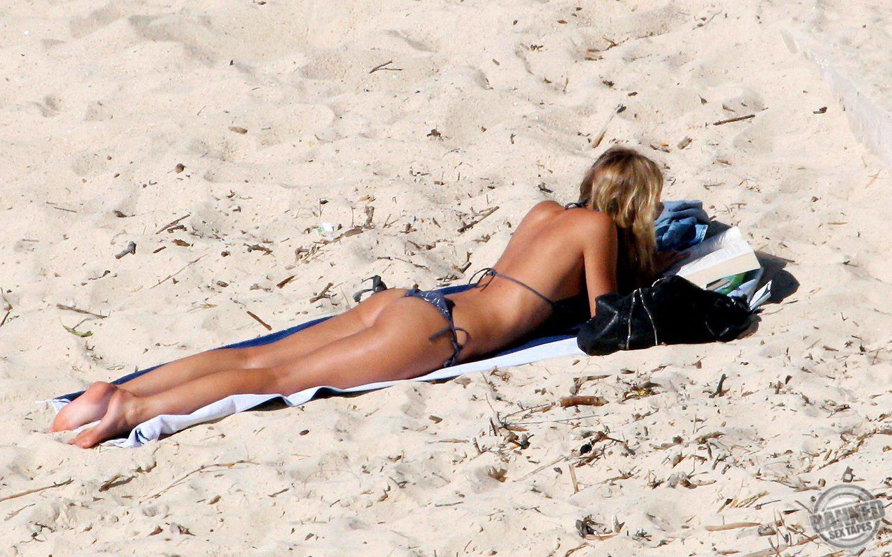 Lara Bingle Leaked Icloud Photos 038