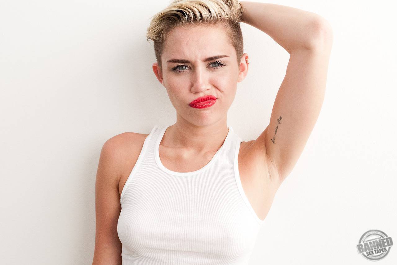 Miley Cyrus Nude Sex Tape Icloud Hack 012