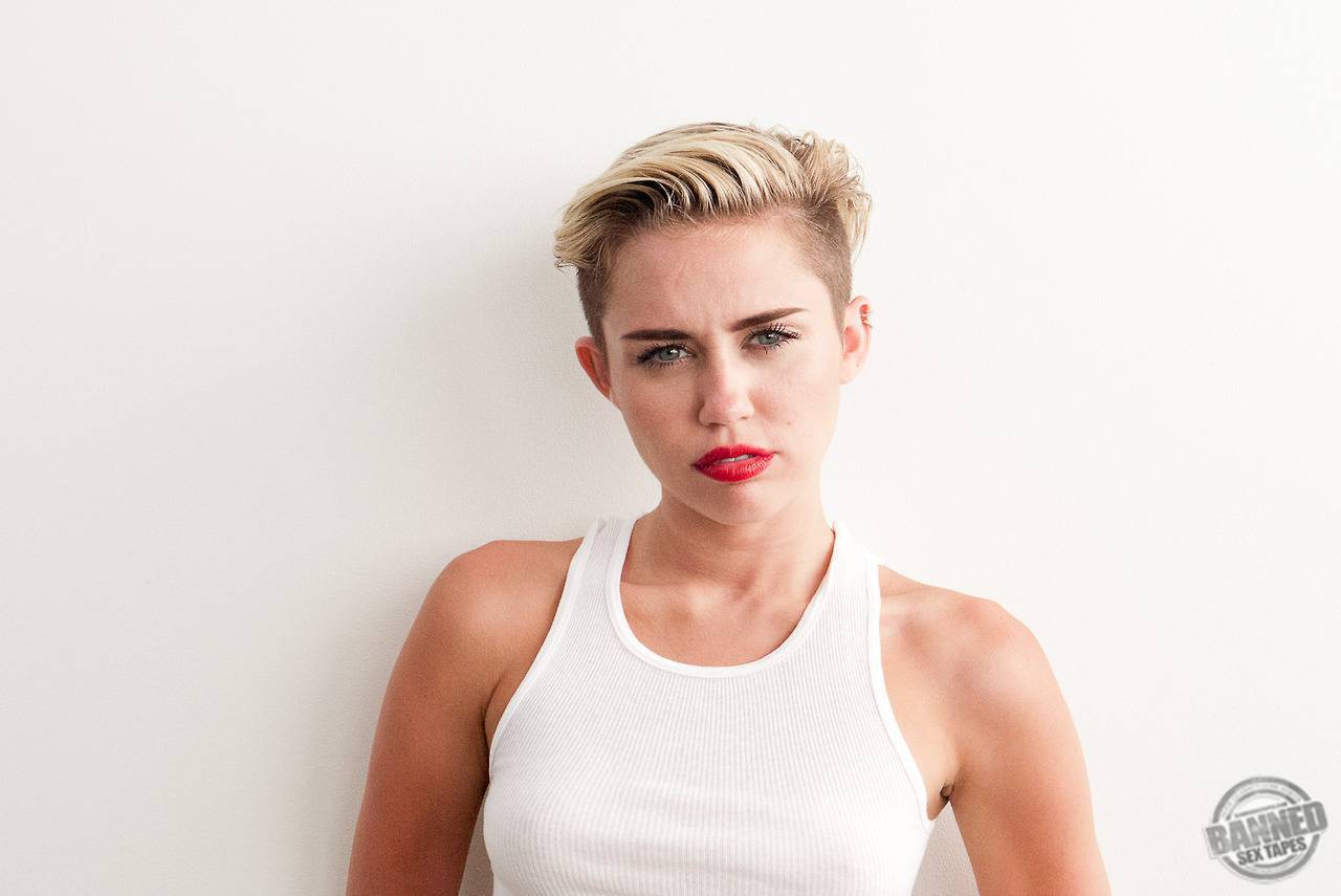 Miley Cyrus Nude Sex Tape Icloud Hack 014