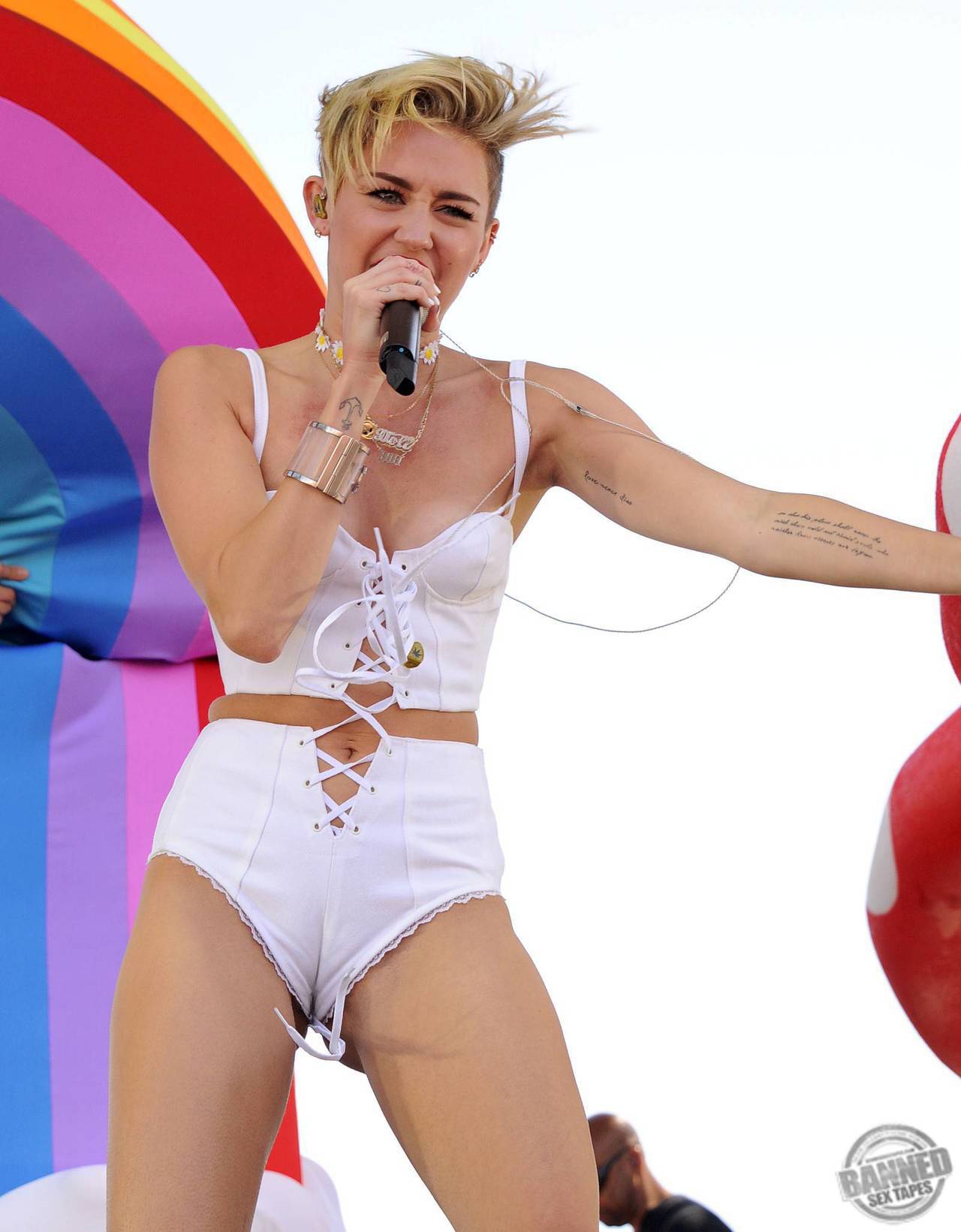 Miley Cyrus Nude Sex Tape Icloud Hack 030