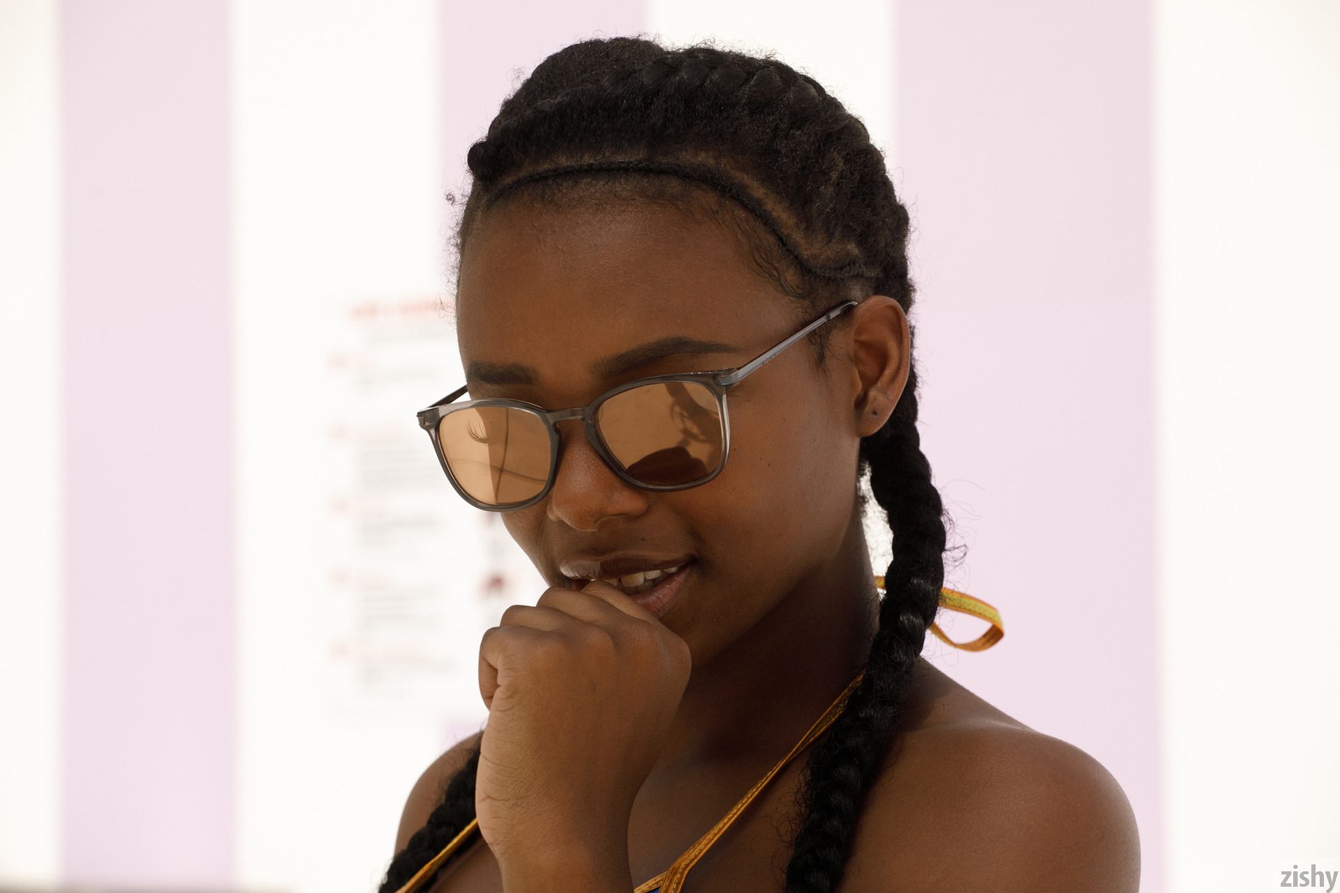 Neda Marie Poolside Jerx Zishy (39)