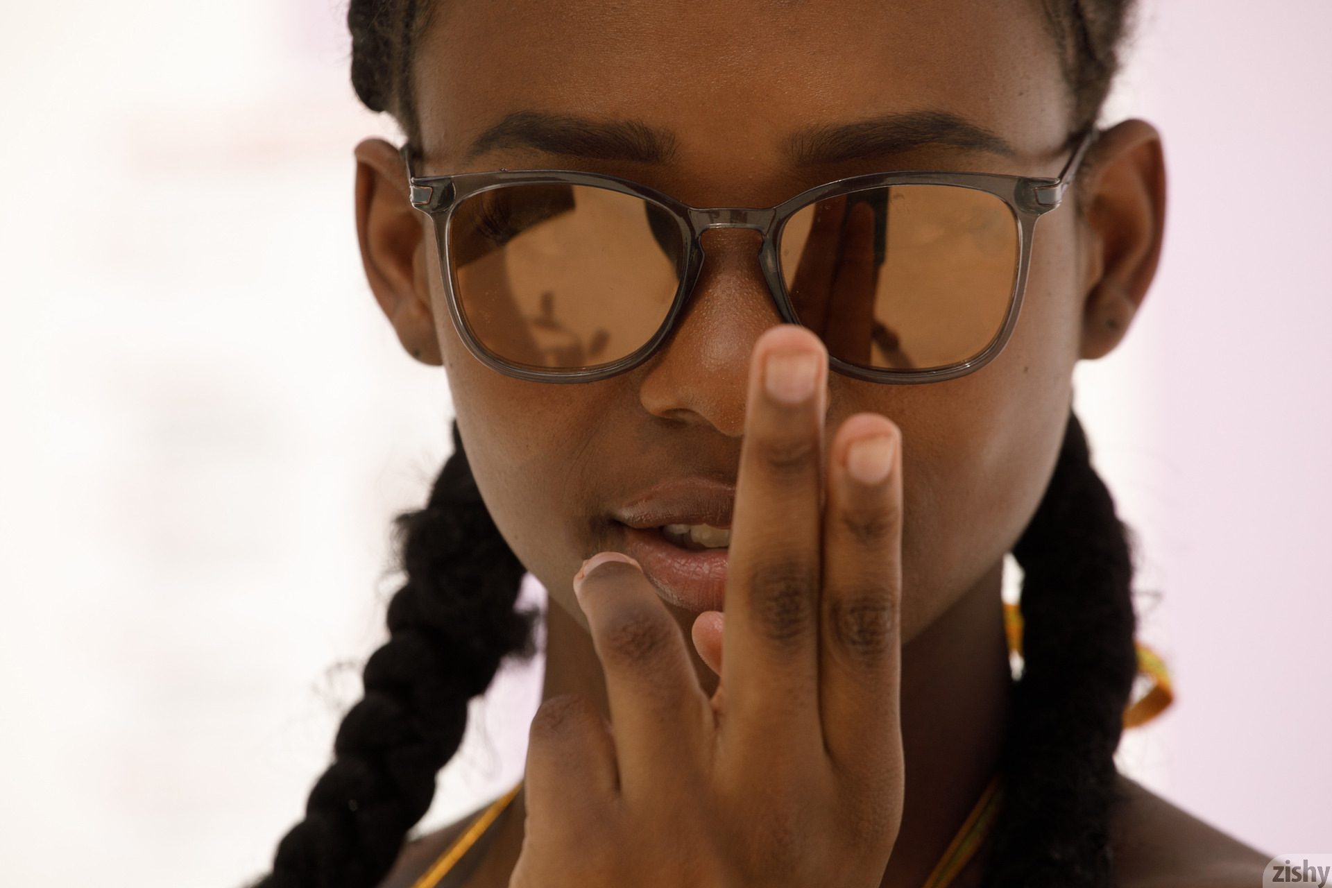 Neda Marie Poolside Jerx Zishy (42)