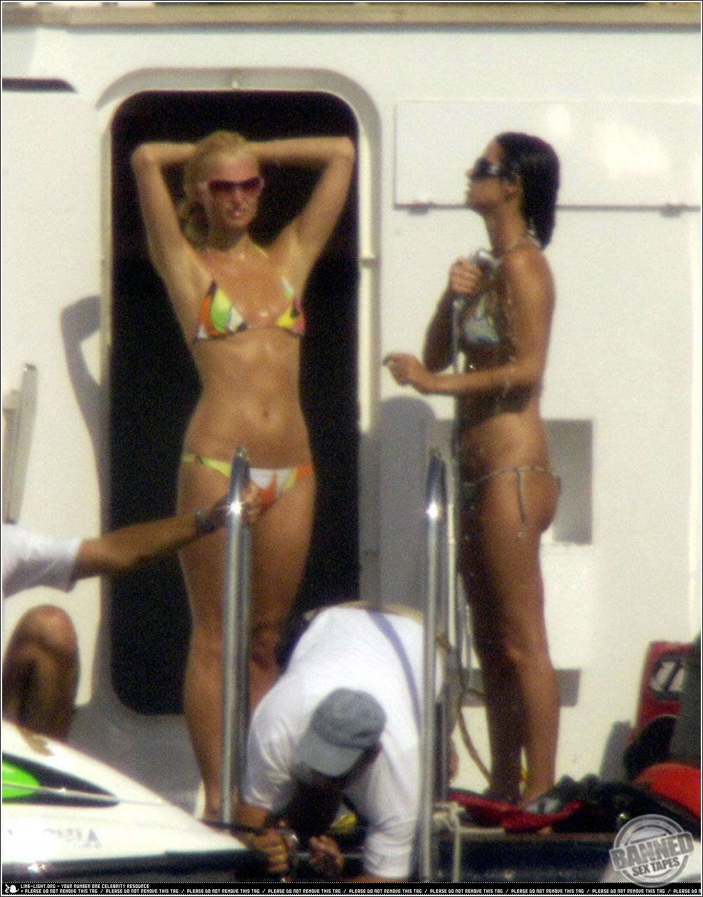 Paris Hilton, Sex Tape, Scandal Comics, Toons, Fakes, Nude Pics 365