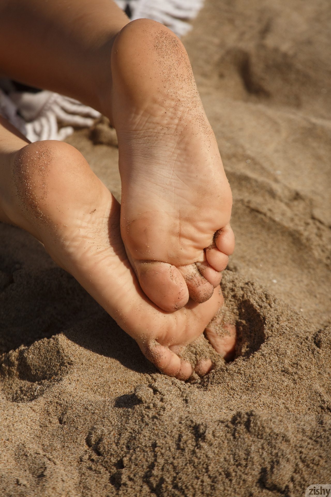 Kylie And Kayla K For Kitten Zishy (29)