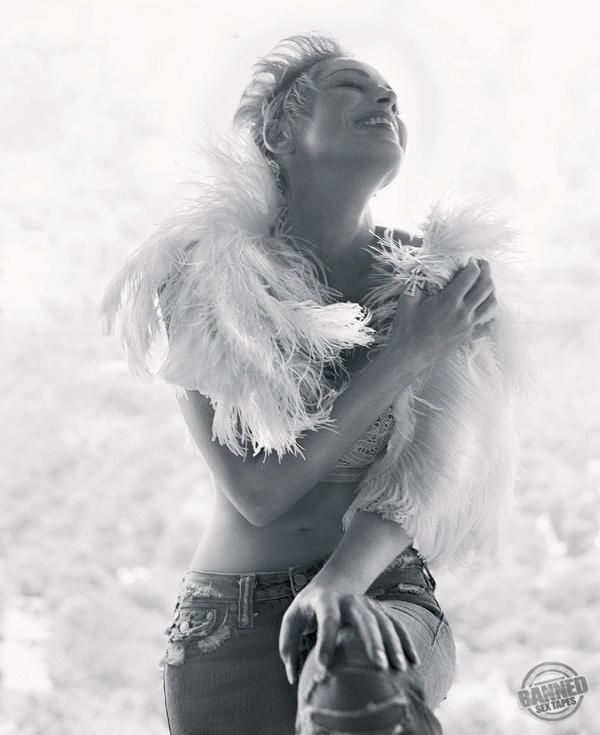 Sharon Stone Nude Photos 047