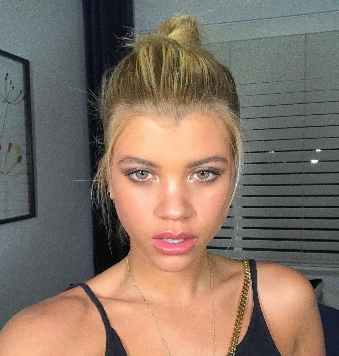 Sofia Richie Nude And Sexy Photos 001