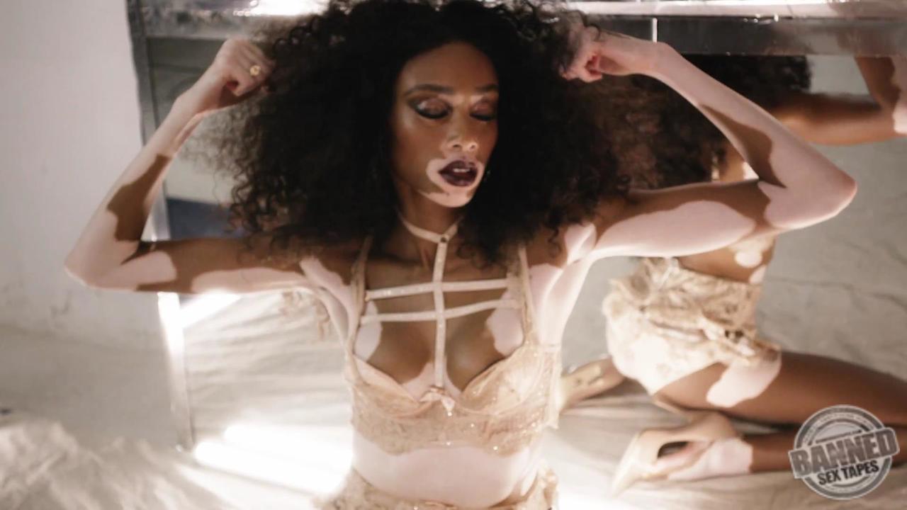 Winnie Harlow See Through Photos 033