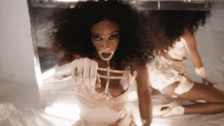 Winnie Harlow See Through Photos 004