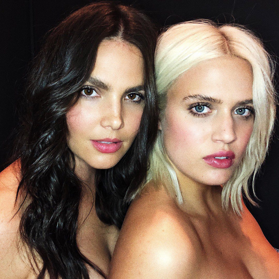 Candice Huffine Nude And Sexy 024