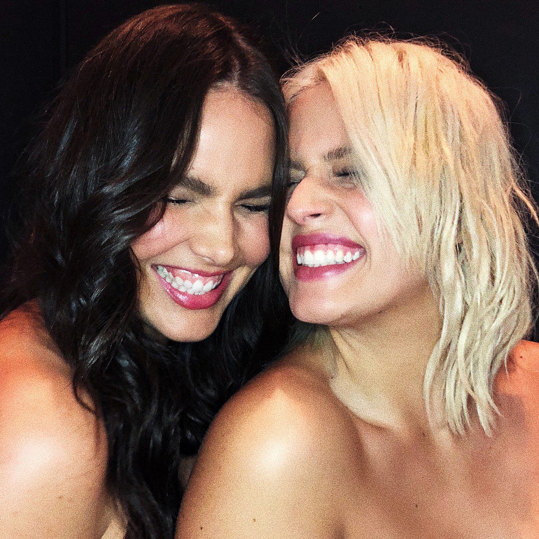 Candice Huffine Nude And Sexy 031