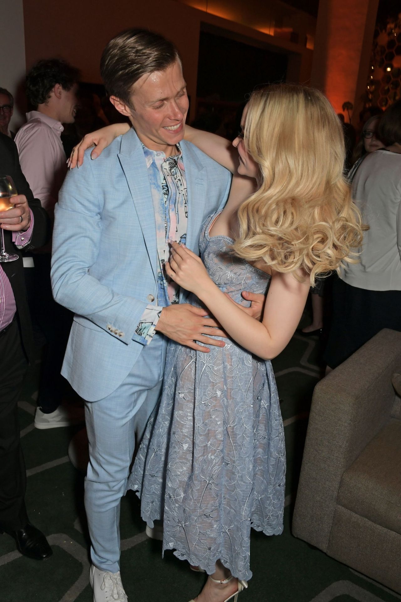 Dove Cameron Sexy 007