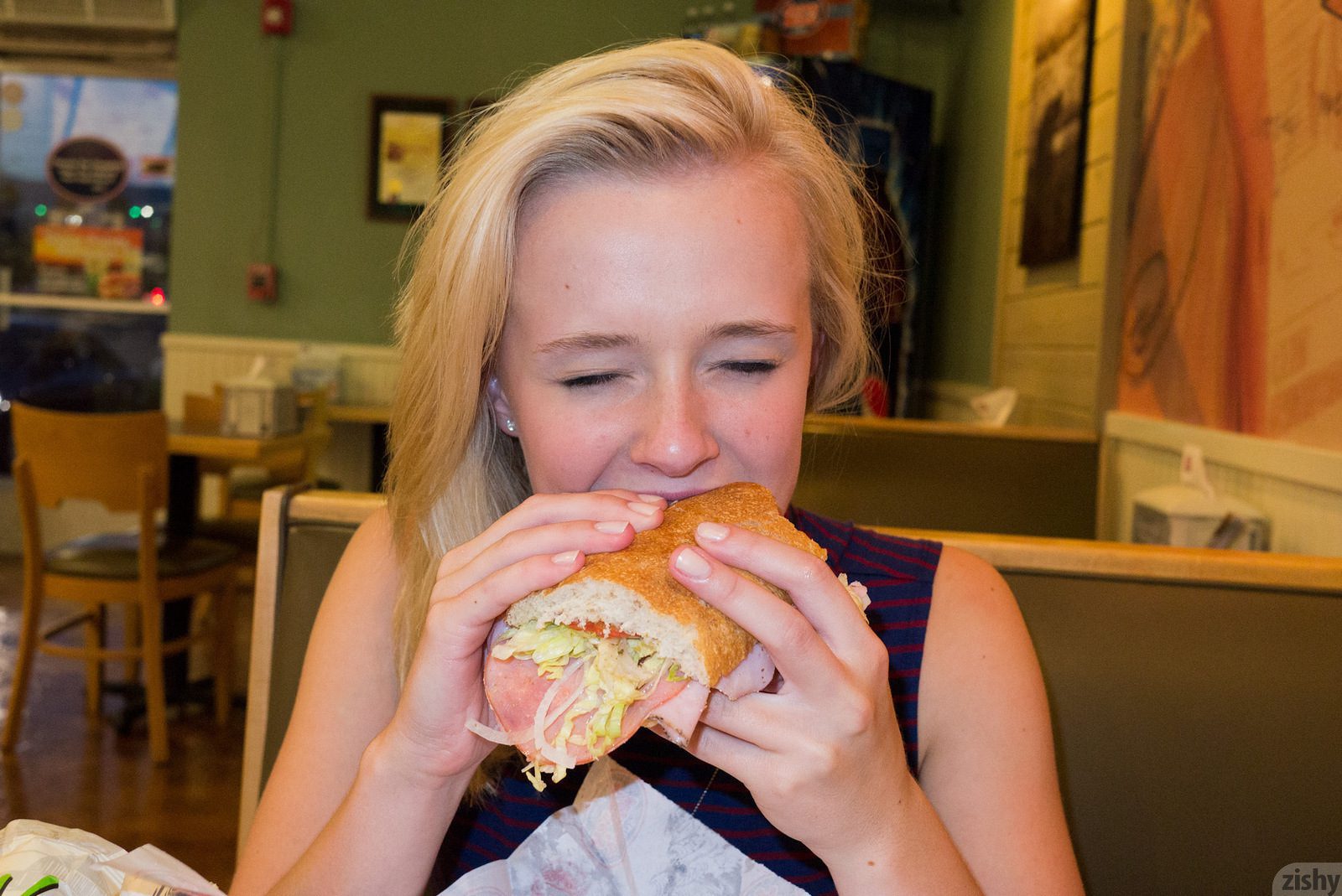 Kenze Thomas Has It Mike's Way Zishy (3)