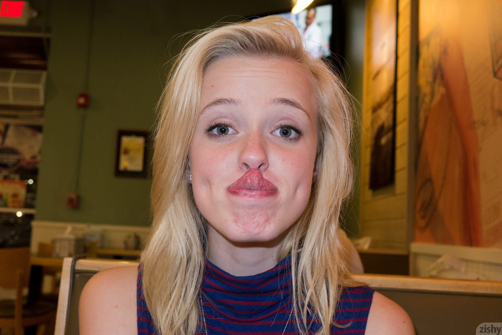 Kenze Thomas Has It Mike's Way Zishy (7)