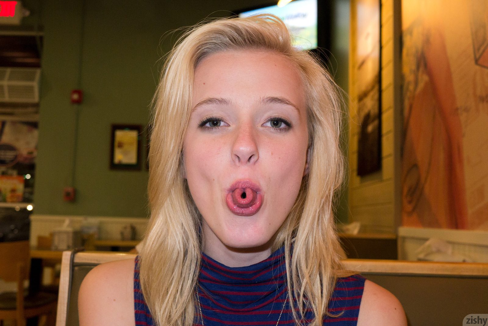 Kenze Thomas Has It Mike's Way Zishy (8)