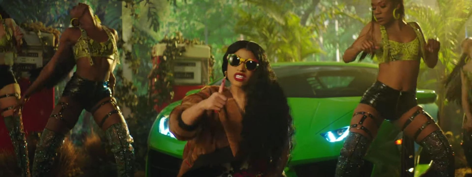 Nicki Minaj Sexy 025