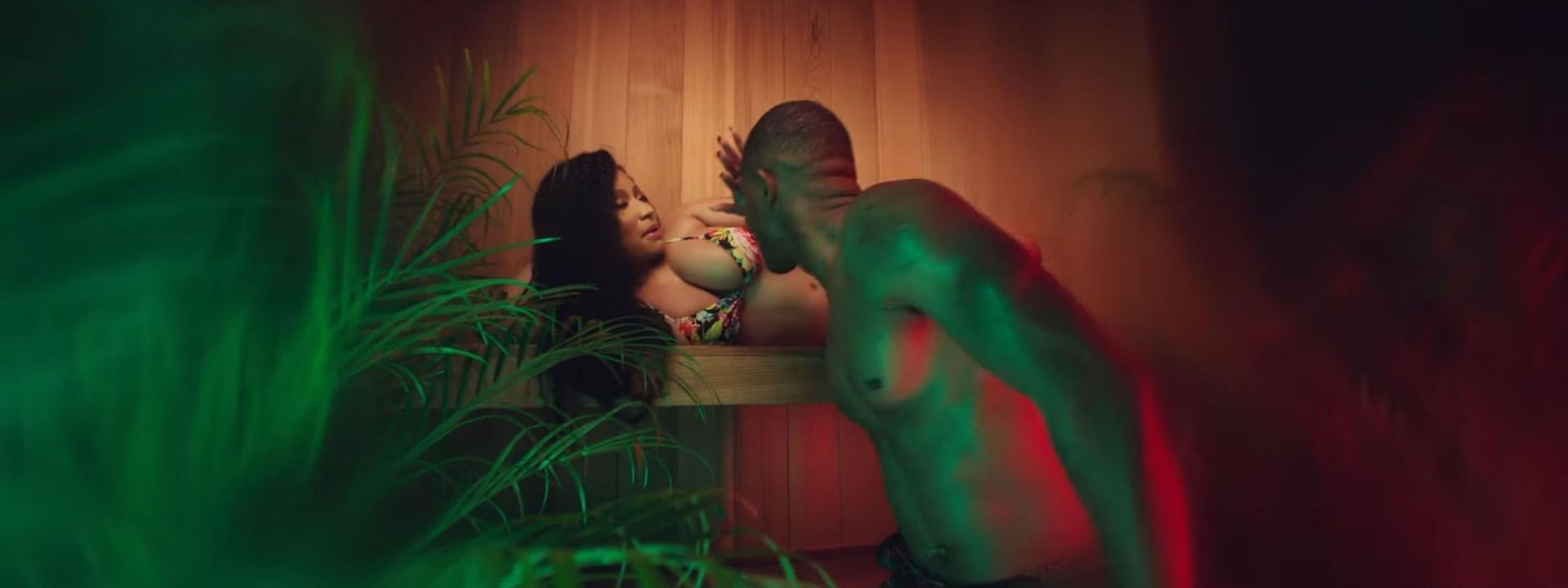 Nicki Minaj Sexy 004